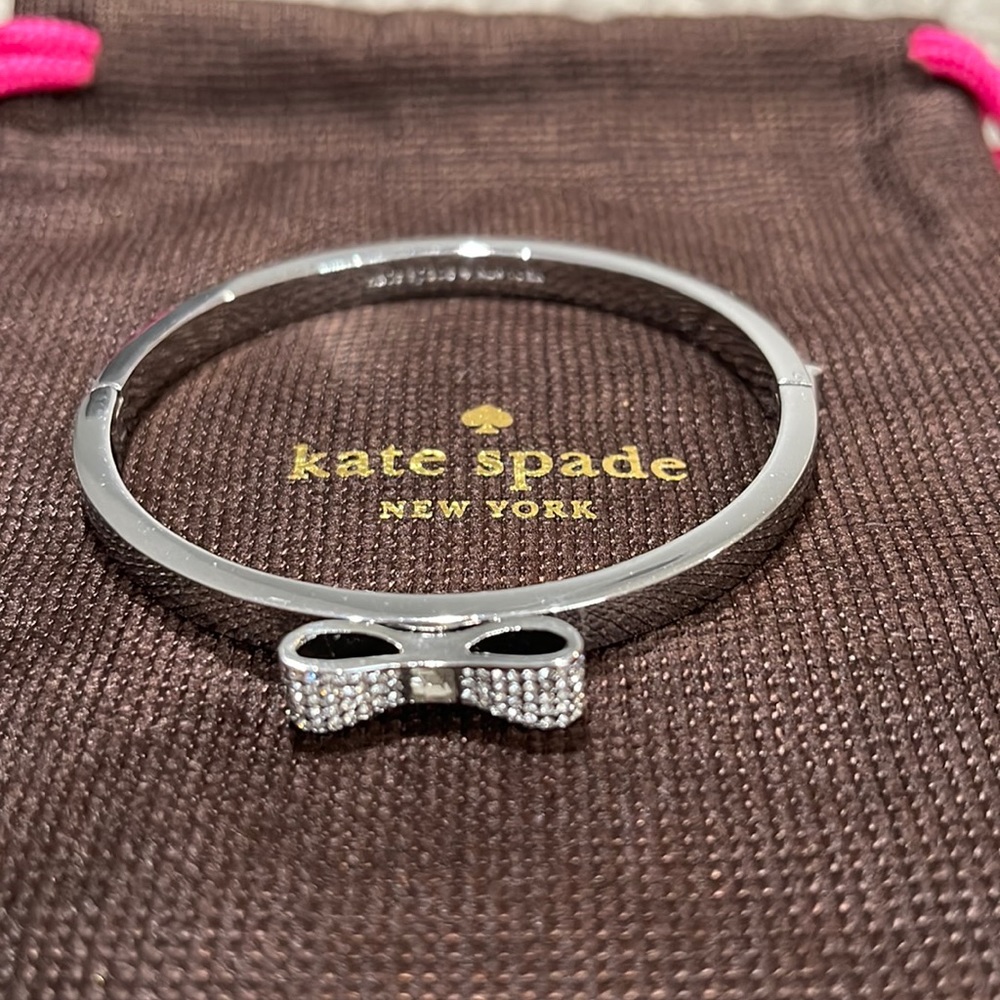 Kate spade ♠️ silver bow bangle